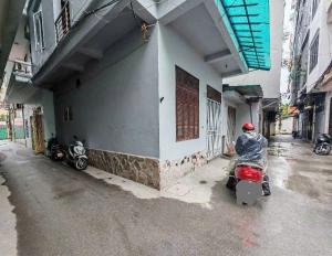 ĐỨC THẮNG- ĐÔNG NGẠC- LÔ GÓC 3 MẶT THOÁNG, NGÕ THÔNG, Ô TÔ ĐỖ CỬA